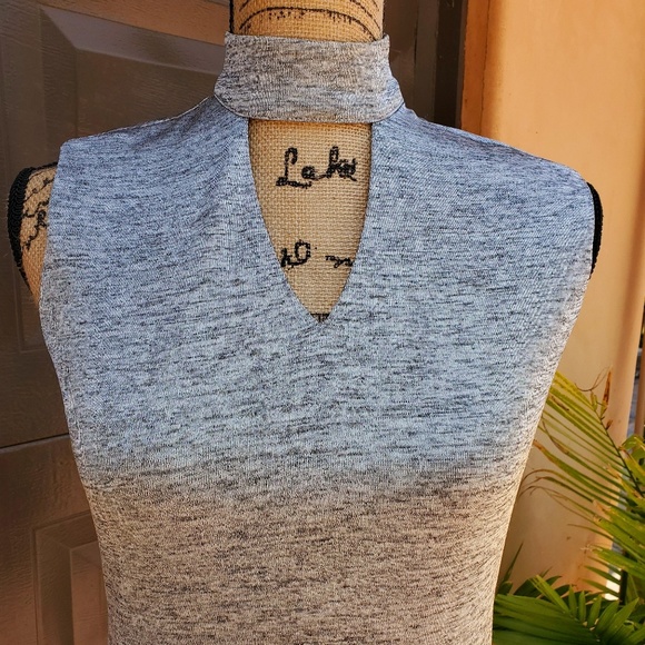 Top - Picture 2 of 5